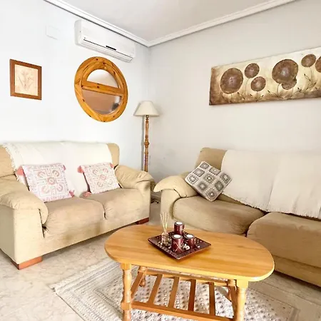 Дом отдыха Periwinkle House *
